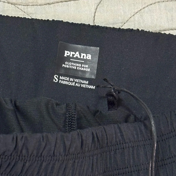NWT Prana Peak to Pavement Skort Black Size S - Picture 8 of 9